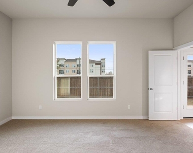 2209 Grenache Dr - Photo Thumbnail 8