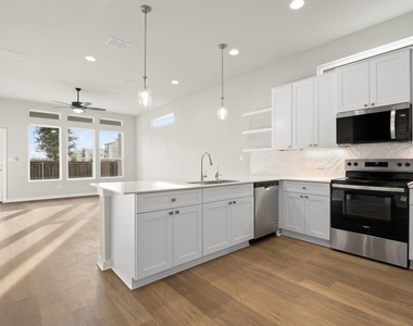 2209 Grenache Dr - Photo Thumbnail 5
