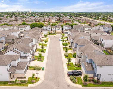 2209 Grenache Dr - Photo Thumbnail 22