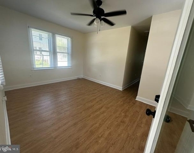 437a Poplar Avenue - Photo Thumbnail 15