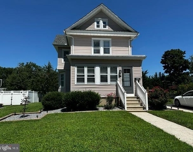 437a Poplar Avenue - Photo Thumbnail 11