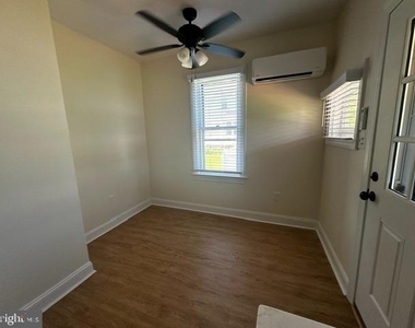 437a Poplar Avenue - Photo Thumbnail 20
