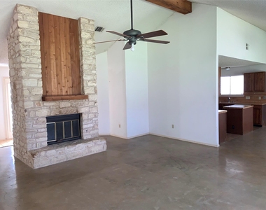 2816 Norfolk Dr - Photo Thumbnail 2