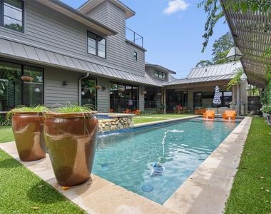 1175 San Bernard St - Photo Thumbnail 25