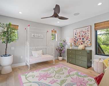 1175 San Bernard St - Photo Thumbnail 17