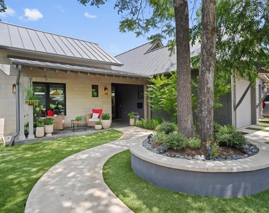1175 San Bernard St - Photo Thumbnail 1
