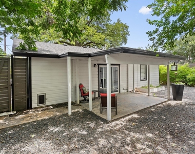 1175 San Bernard St - Photo Thumbnail 30