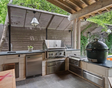 1175 San Bernard St - Photo Thumbnail 23