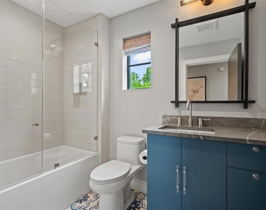 1175 San Bernard St - Photo Thumbnail 34