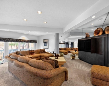 203 Sunshine Lakes Drive - Photo Thumbnail 6