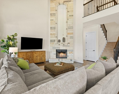 1113 Hartman Dr - Photo Thumbnail 12