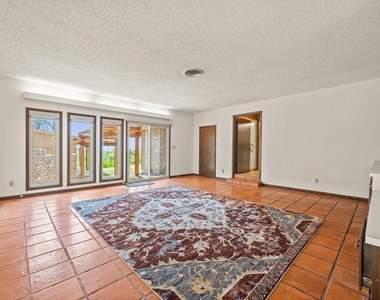 6501 Mesa Dr - Photo Thumbnail 14