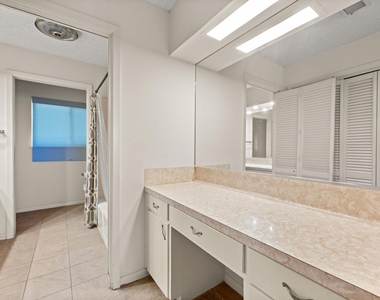 6501 Mesa Dr - Photo Thumbnail 21