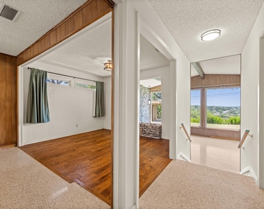 6501 Mesa Dr - Photo Thumbnail 3