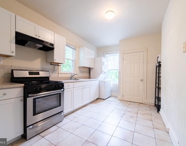 920 Cinnaminson Avenue - Photo Thumbnail 2