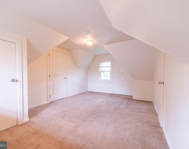 920 Cinnaminson Avenue - Photo Thumbnail 8