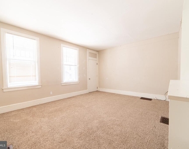 23 Pine Street - Photo Thumbnail 3