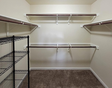 705 Wiltshire Dr - Photo Thumbnail 11