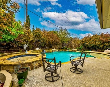 705 Wiltshire Dr - Photo Thumbnail 15