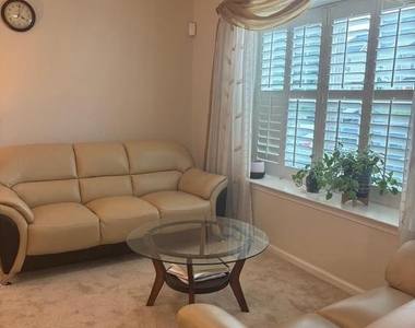 2802 Gramercy Way - Photo Thumbnail 30
