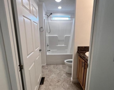 1356 Connecticut Avenue - Photo Thumbnail 9