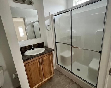 1356 Connecticut Avenue - Photo Thumbnail 10