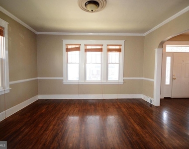 623 Guilford Avenue - Photo Thumbnail 6