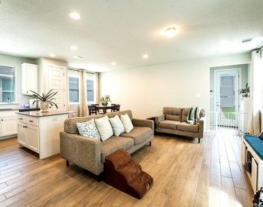 125 Fabion St - Photo Thumbnail 11