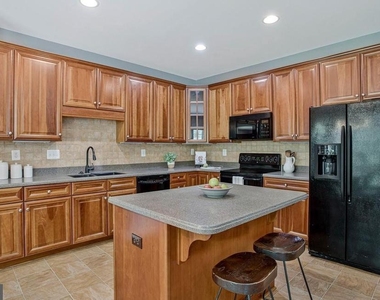 23435 Aster Way - Photo Thumbnail 7