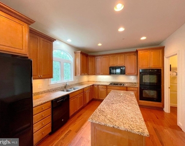 46895 Whittemoore Court - Photo Thumbnail 10