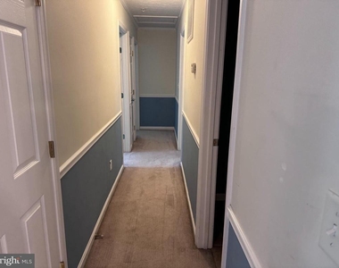 23047 Gunston Drive - Photo Thumbnail 10