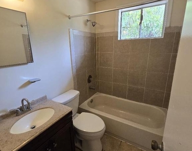11710 North Marlton Avenue - Photo Thumbnail 41