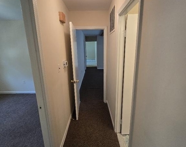 11710 North Marlton Avenue - Photo Thumbnail 17