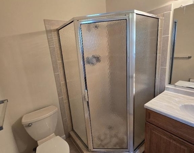 11710 North Marlton Avenue - Photo Thumbnail 25
