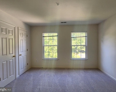406 Clairborne Street - Photo Thumbnail 36