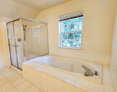 406 Clairborne Street - Photo Thumbnail 35