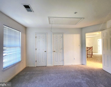 406 Clairborne Street - Photo Thumbnail 29