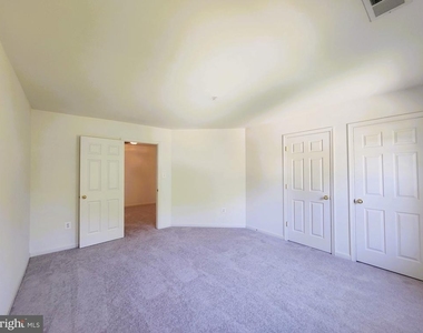 406 Clairborne Street - Photo Thumbnail 37