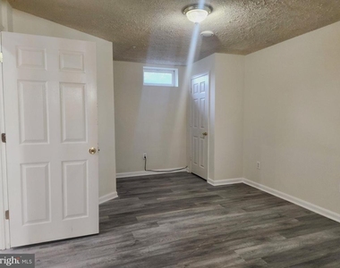 406 Clairborne Street - Photo Thumbnail 21