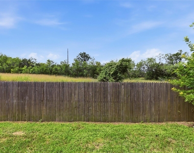 7121 Ranchito Dr - Photo Thumbnail 28