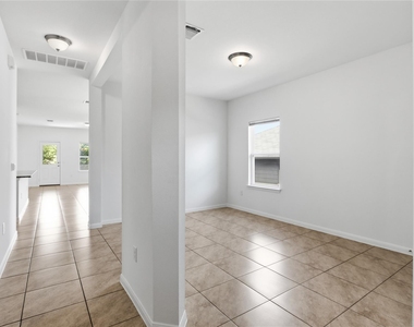 7121 Ranchito Dr - Photo Thumbnail 3