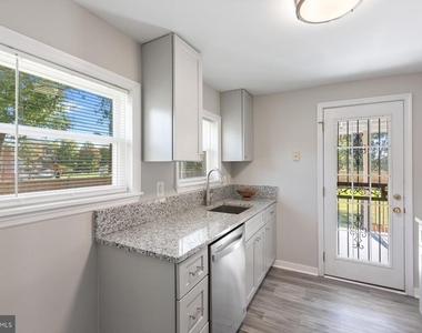 6903 Friendship Road - Photo Thumbnail 15