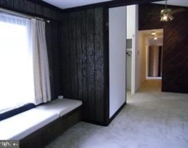 15825 Perkins Lane - Photo Thumbnail 6