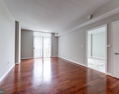 155 Potomac - Photo Thumbnail 8