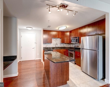 155 Potomac - Photo Thumbnail 4
