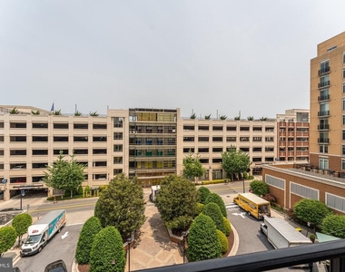 155 Potomac - Photo Thumbnail 22