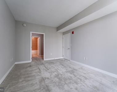 155 Potomac - Photo Thumbnail 11