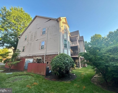 9704 Lake Pointe - Photo Thumbnail 2