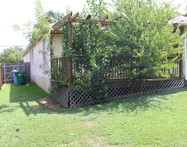1811 W Pflugerville Pkwy - Photo Thumbnail 24