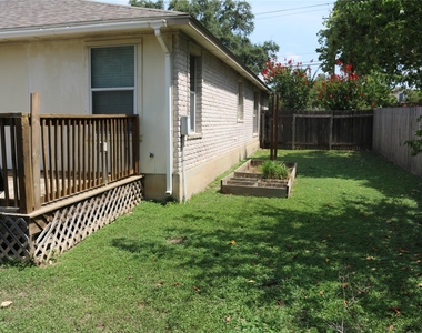 1811 W Pflugerville Pkwy - Photo Thumbnail 21